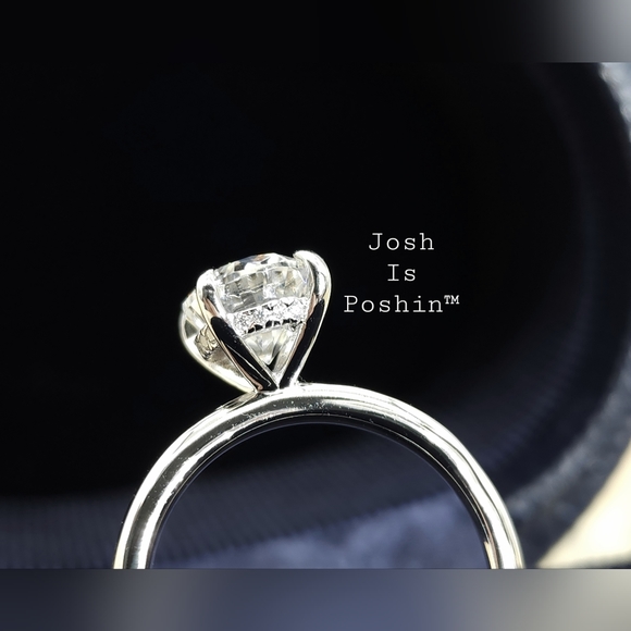 2CT Oval Moissanite hidden halo ring in sterling silver - Picture 9 of 16